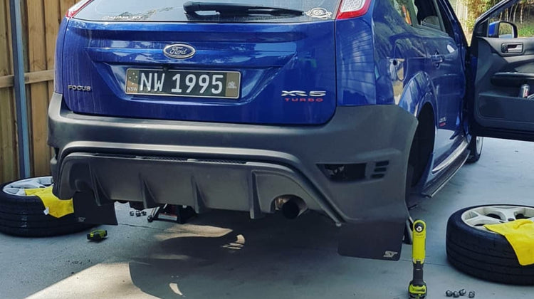 R Look Bodykit For 2009 2011 Ford Focus MK2 Facelift